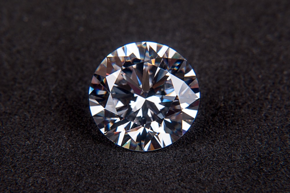 Hearts on Fire: The Creators of the World's Most Perfectly Cut Diamond