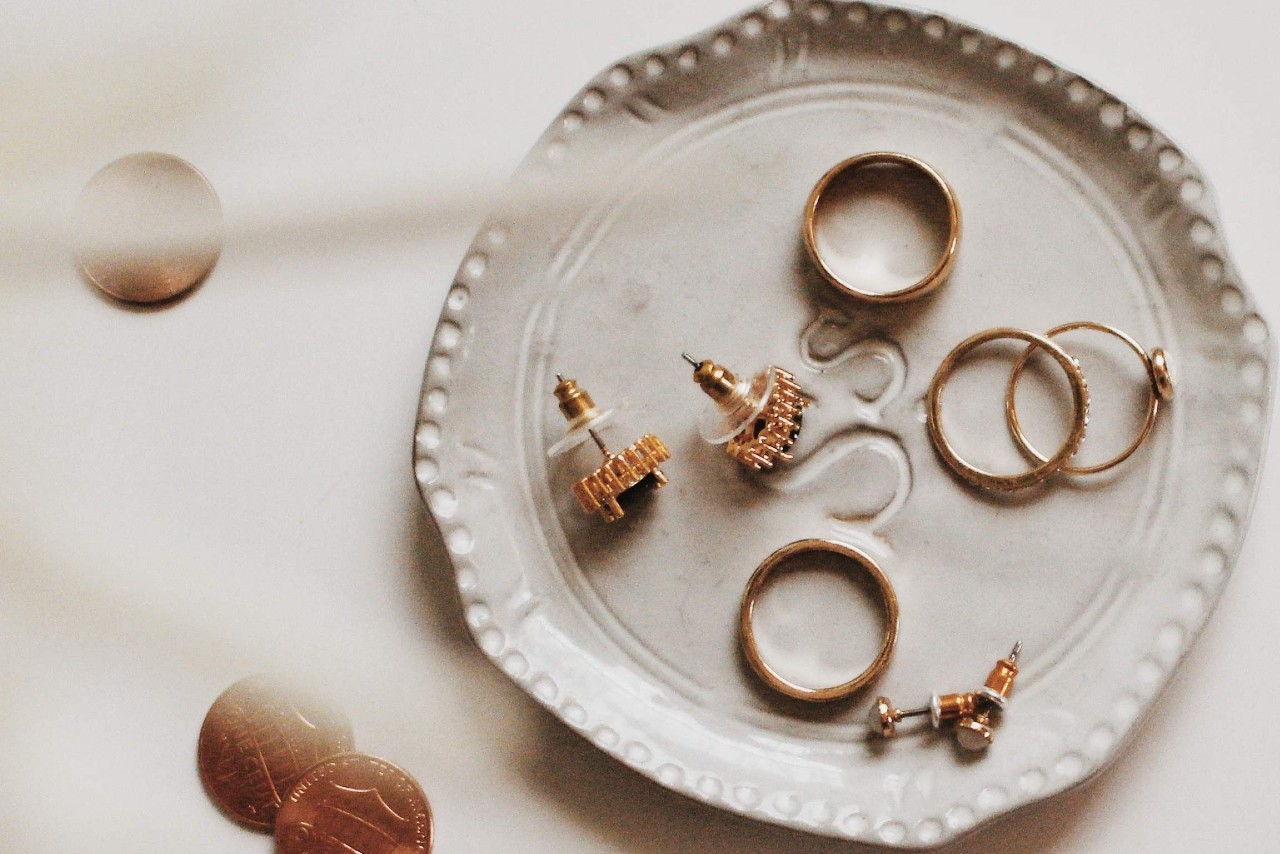 Spring Cleaning: Cash In or Redesign Old Jewelry Pieces Spring Cleaning: Cash In or Redesign Old Jewelry Pieces