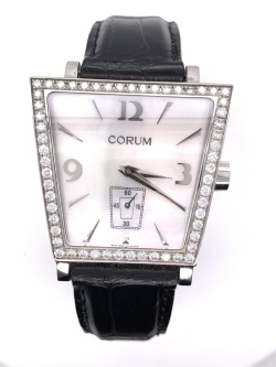 Pre-Owned Corum Trapeze watch 500-6004
